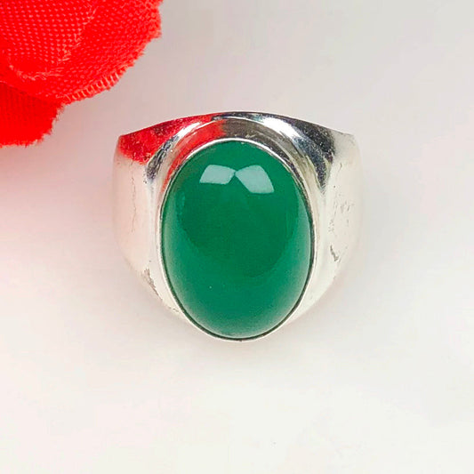 Graceful Green Onyx Ring for Women