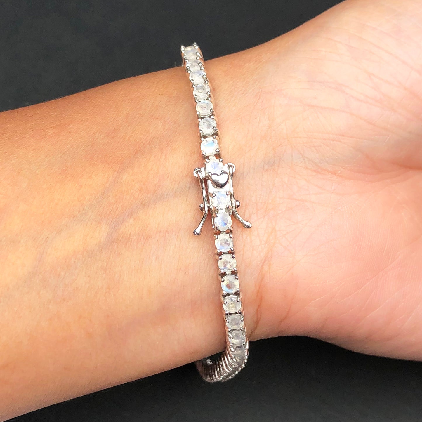 Very pretty White Moonstone Sterling Silver Bracelet