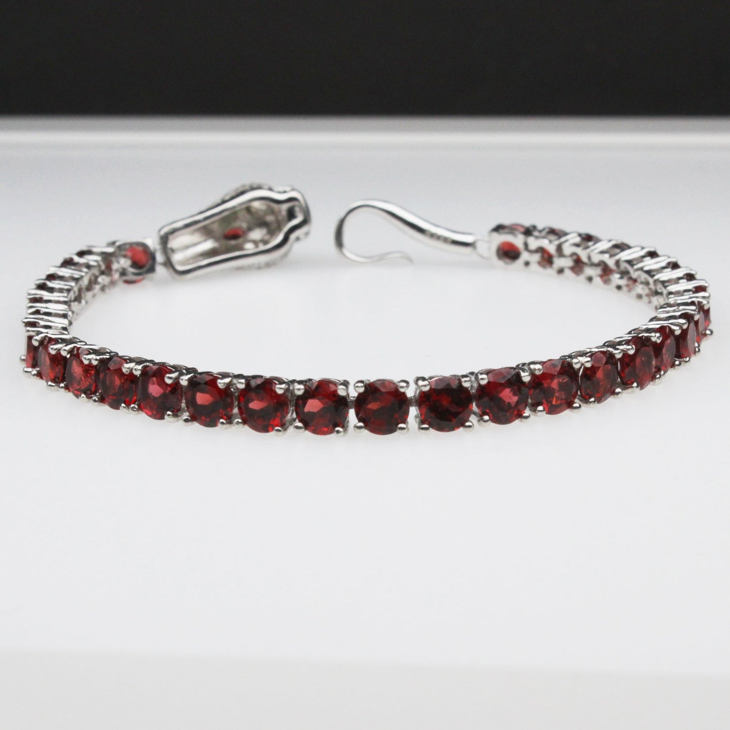 Wonderful Red Garnet Sterling Silver Bracelet