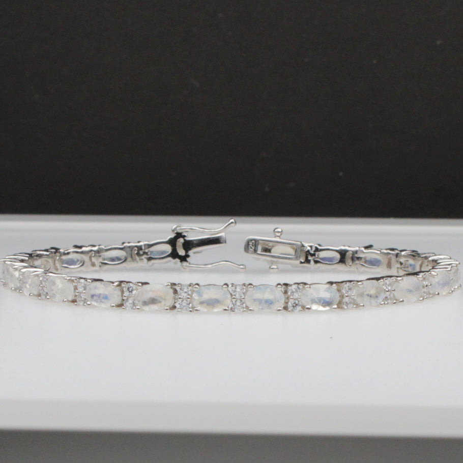 Gorgeous White Moonstone Sterling Silver Bracelet