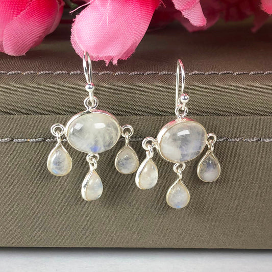 Beautiful Moonstone Sterling Silver Earring