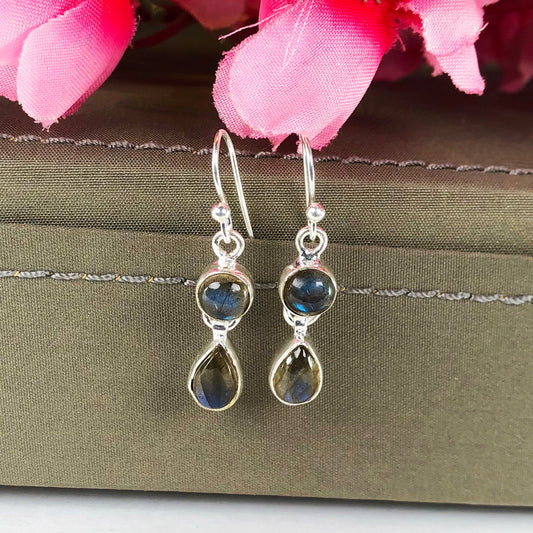 Amazing Blue Flash Labradorite Sterling Silver Earring